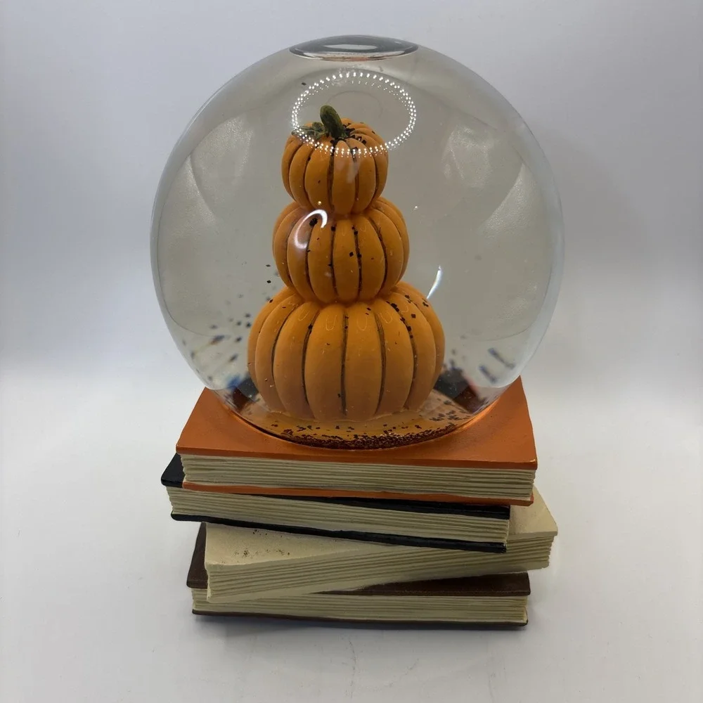 Halloween Musical Snow Globe Stacked Orange Pumpkins BOO Spell‎ Books Decor